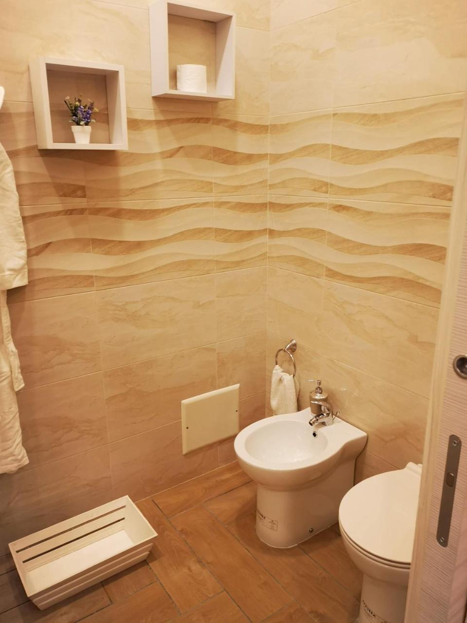 Dimora Ruggiero Hotel เนเปิลส์ ภายนอก รูปภาพ